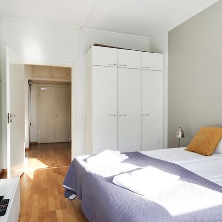 Kotimaailma Apartments Kamppi - 2Br In The City Center With Code Lock Helsinki Exterior foto