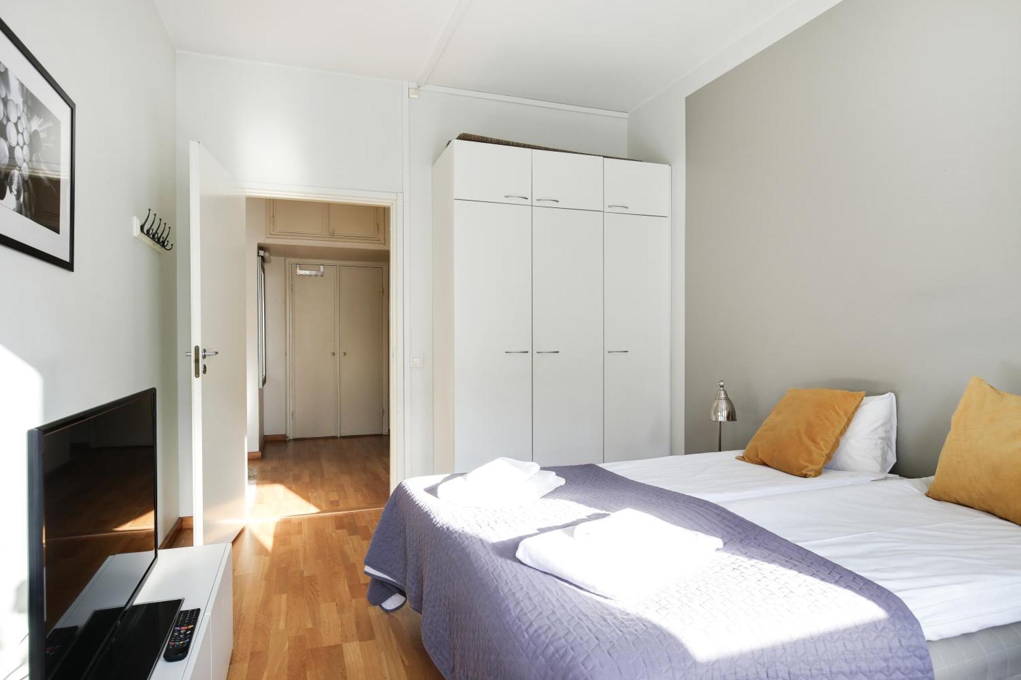 Kotimaailma Apartments Kamppi - 2Br In The City Center With Code Lock Helsinki Exterior foto