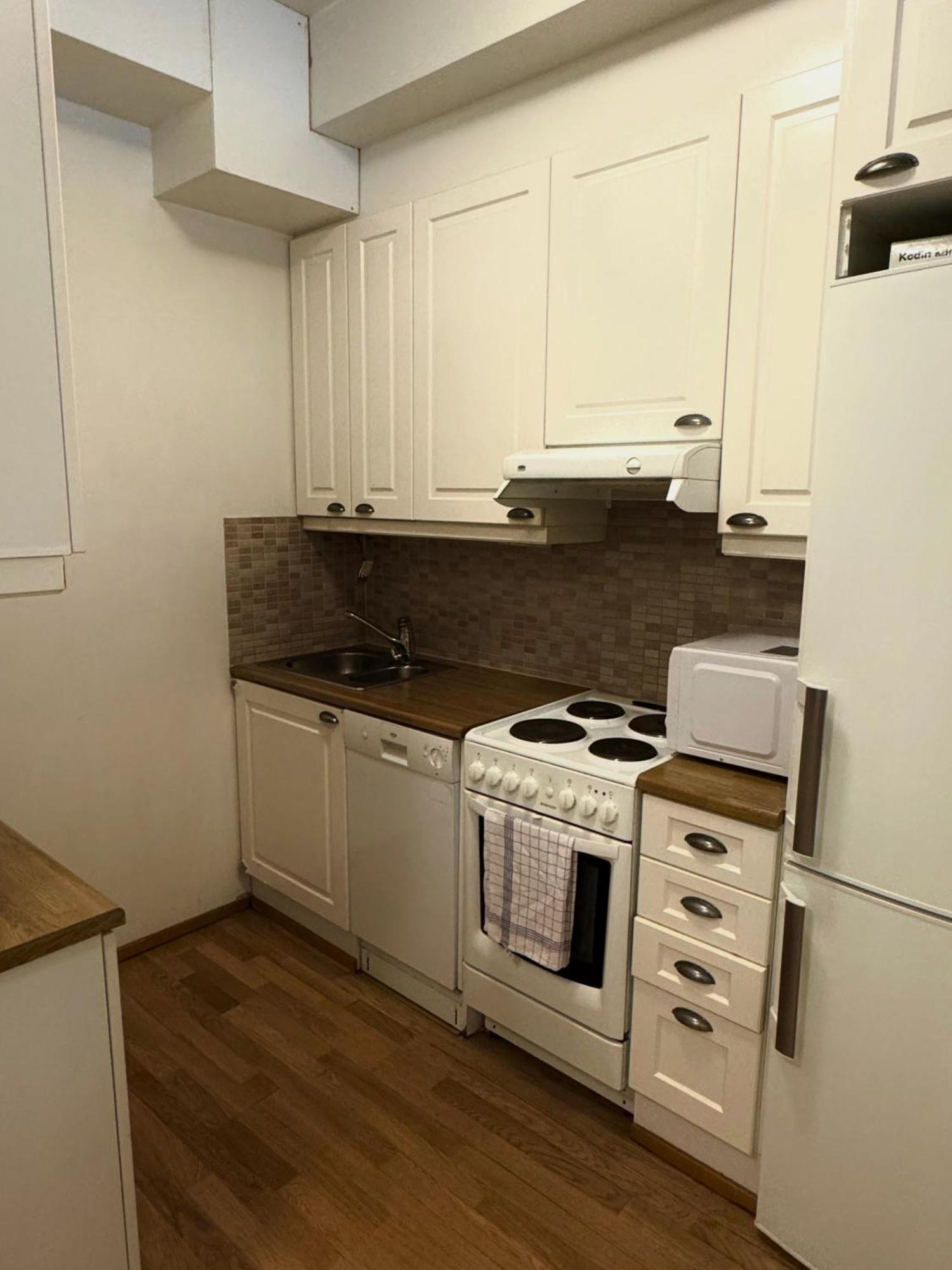 Kotimaailma Apartments Kamppi - 2Br In The City Center With Code Lock Helsinki Exterior foto